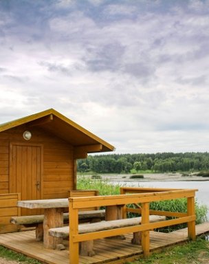Atpūta makšķernieku mājiņās